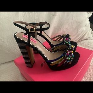 Betray Johnson stylish multicolor heels